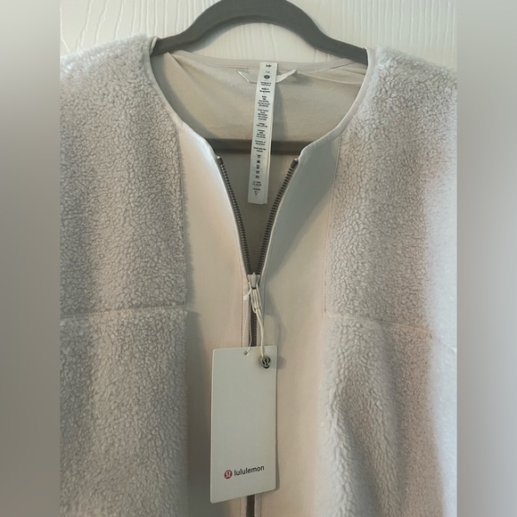 Lululemon Collarless Textured Reversible Sherpa Fleece Full Zip - Picture 3 of 5